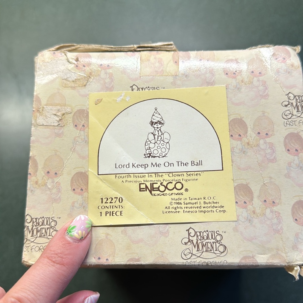 New in box 1986 precious moments figurine